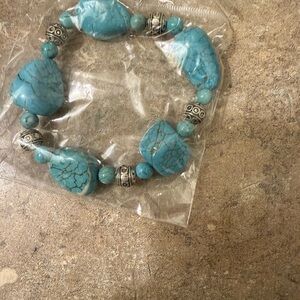 Turquoise Style Oval Bead Stretch Bracelet Silver Tone Boho